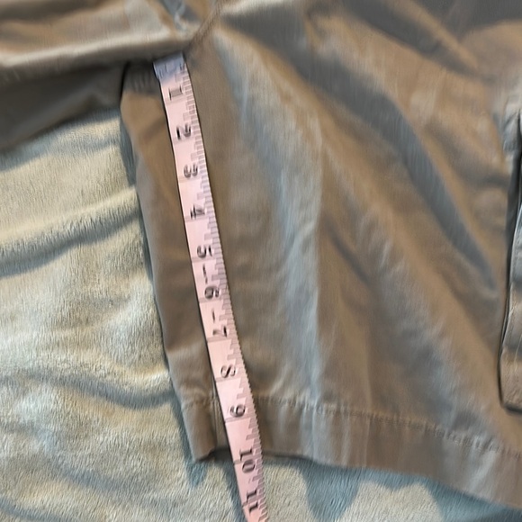 Amazon Essentials Tan Cargo Shorts Relaxed Fit Lightweight - Picture 9 of 10